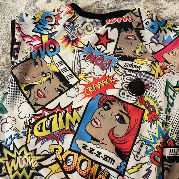 Colorful Comic Print Top - Picture 2 of 3